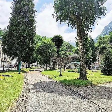 Apparemment Cheztony Vue Montagne Eaux-bonne Gourette *